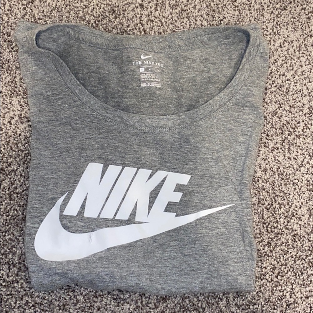 Nike tshirt